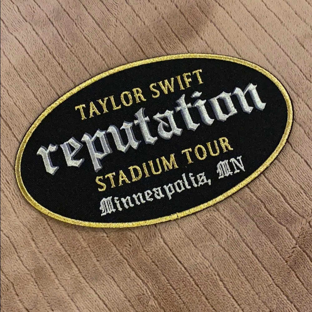 Taylor Swift rep tour MN patch